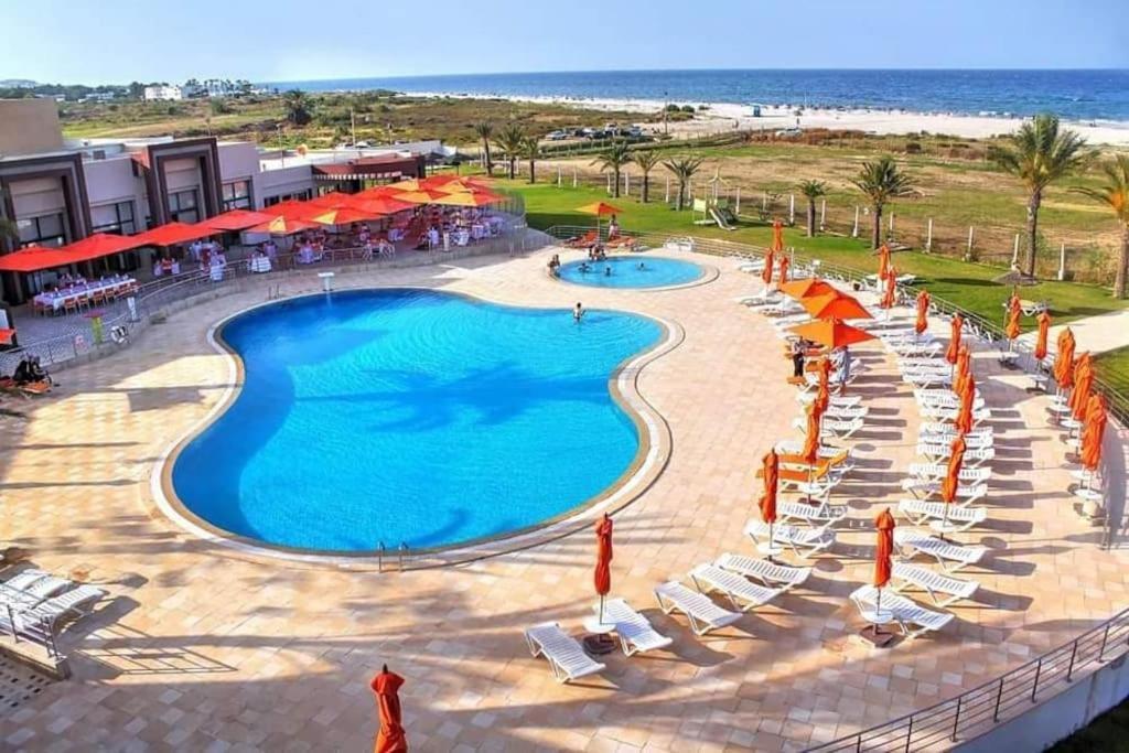 Andalucia Bizerte Plage Et Piscine Exteriör bild